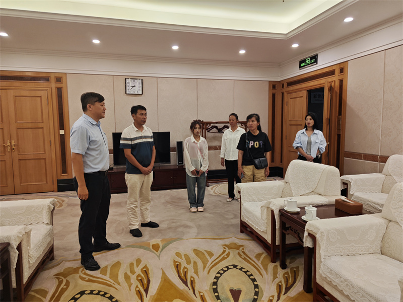 1721721127475934.jpg d7566fb82d05a141f5d5d935dbe40d3.jpg